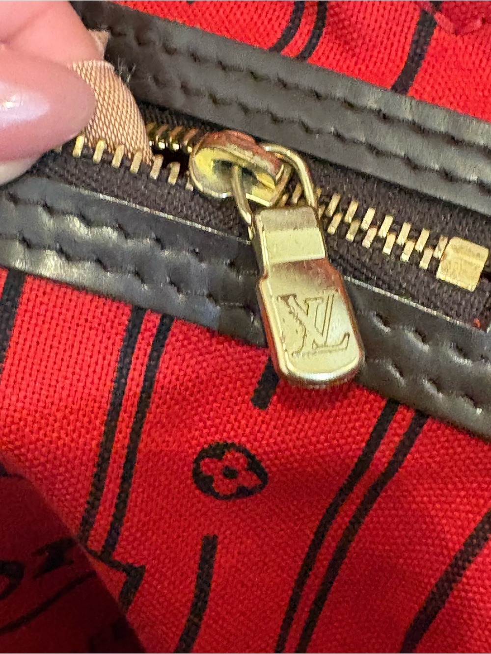 Authentic Louis Vuitton Neverfull MM with PM pouch - Picture 4 of 16